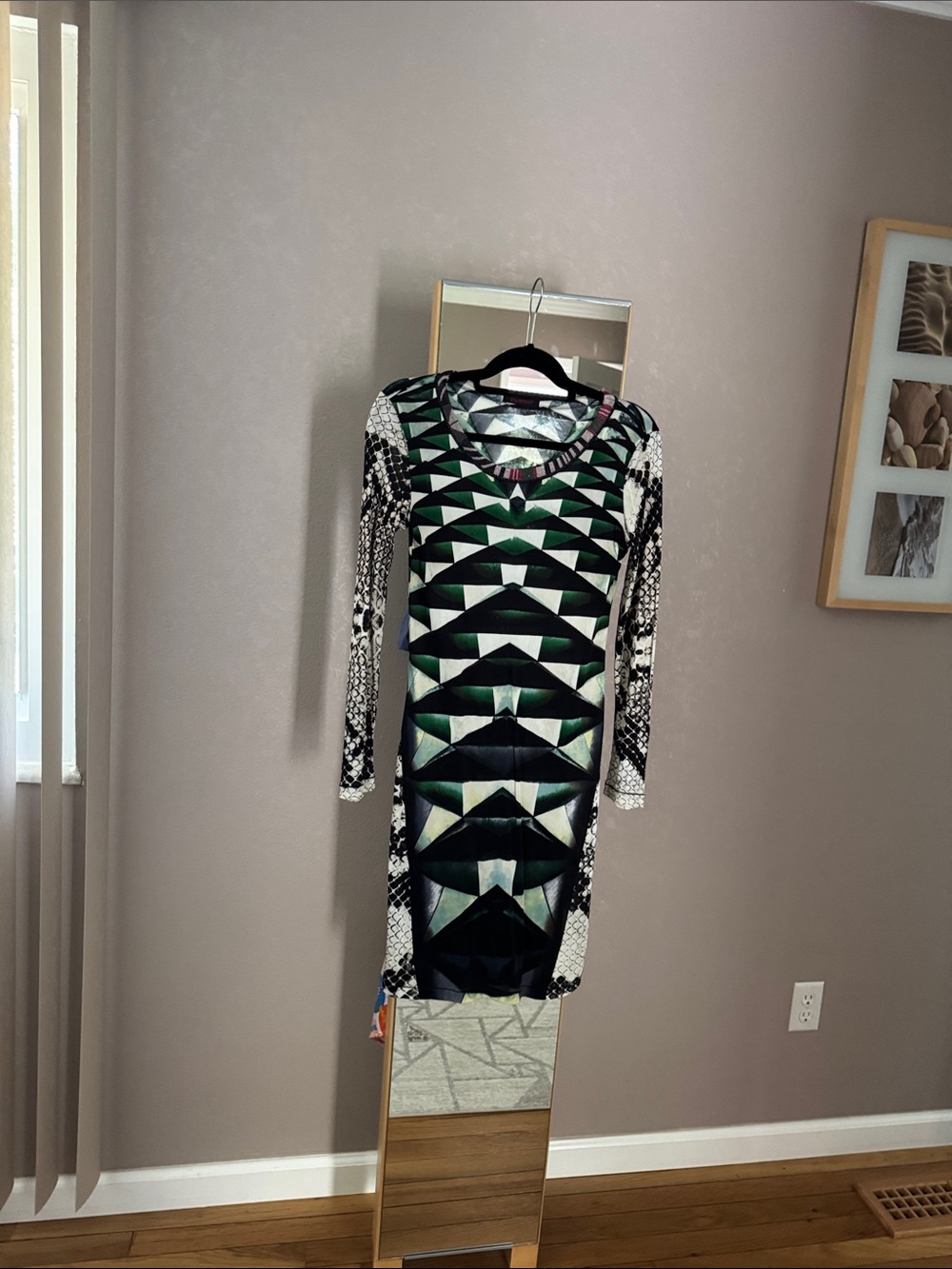 Custo Barcelona Geometric Long Sleeve Dress in Green and Black